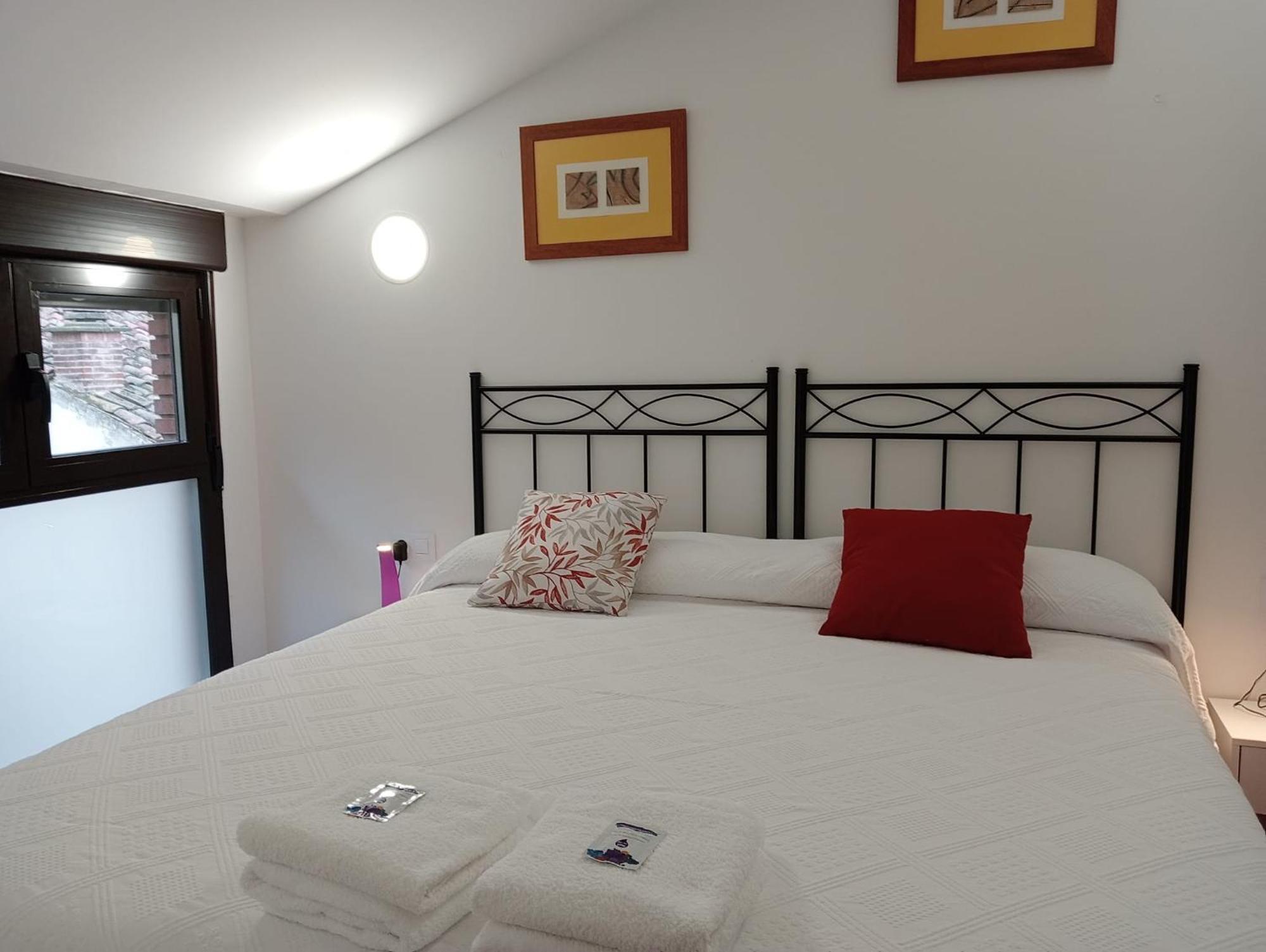 Apartamentos La Piedra En Pleno Centro Historico Con Dos Dormitorios Y Dos Banos Nájera Екстериор снимка