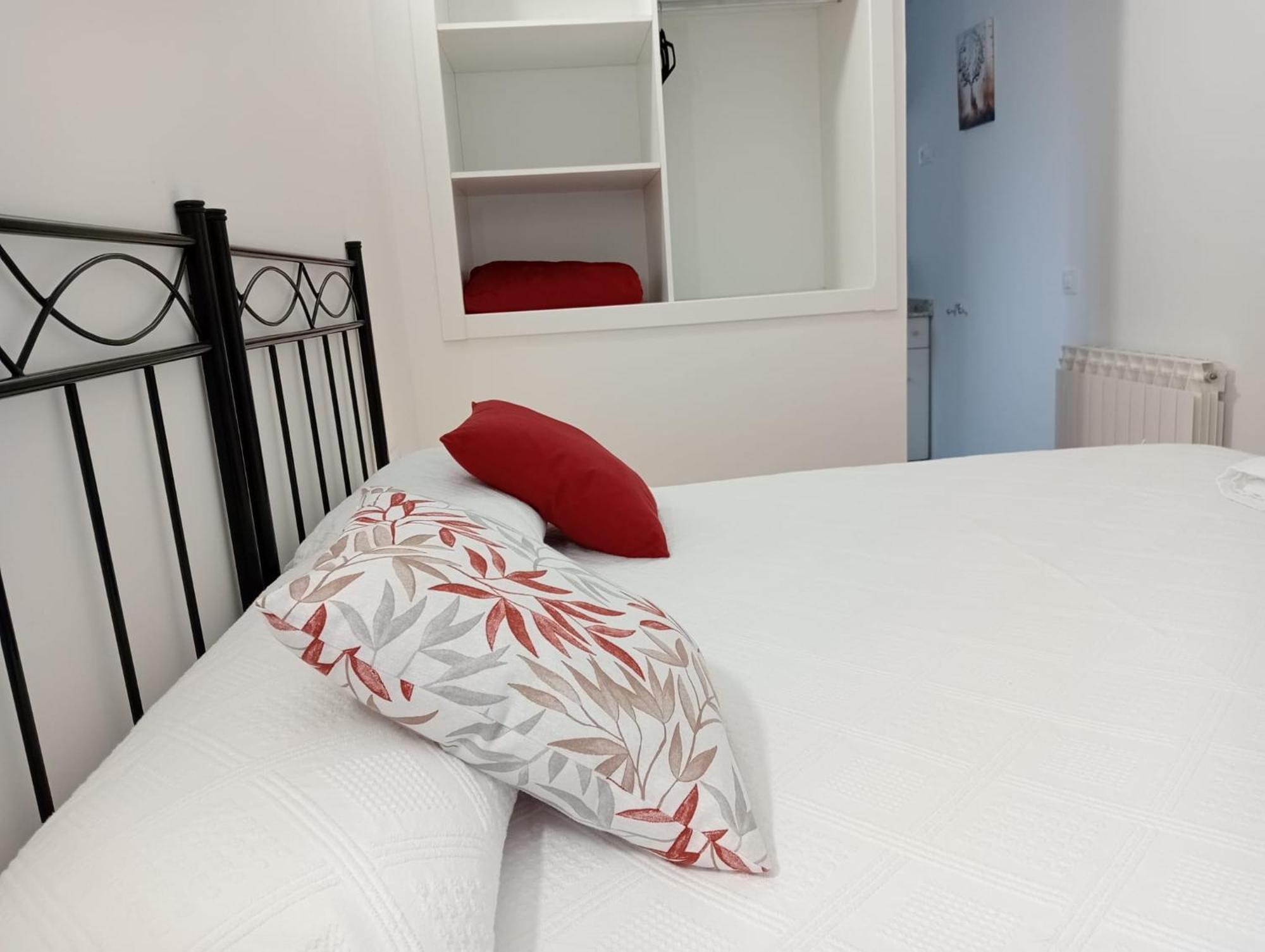Apartamentos La Piedra En Pleno Centro Historico Con Dos Dormitorios Y Dos Banos Nájera Екстериор снимка