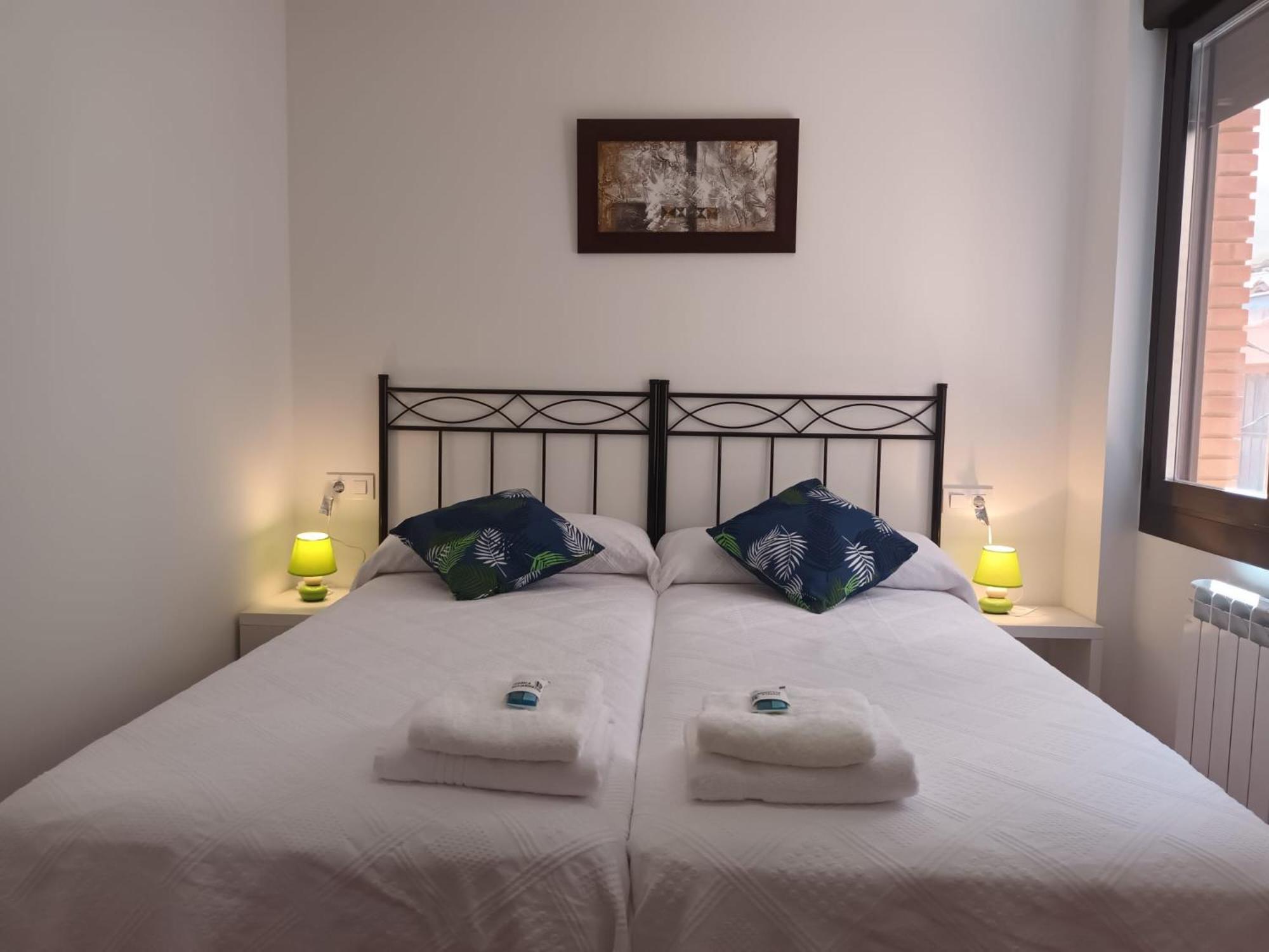 Apartamentos La Piedra En Pleno Centro Historico Con Dos Dormitorios Y Dos Banos Nájera Екстериор снимка