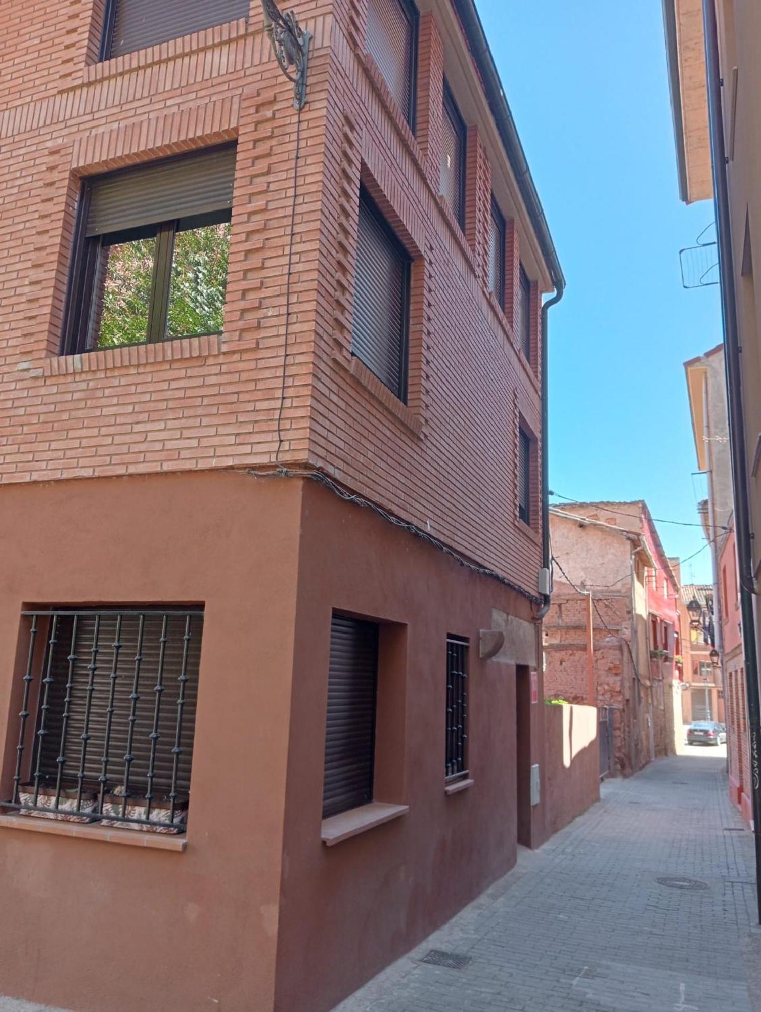 Apartamentos La Piedra En Pleno Centro Historico Con Dos Dormitorios Y Dos Banos Nájera Екстериор снимка