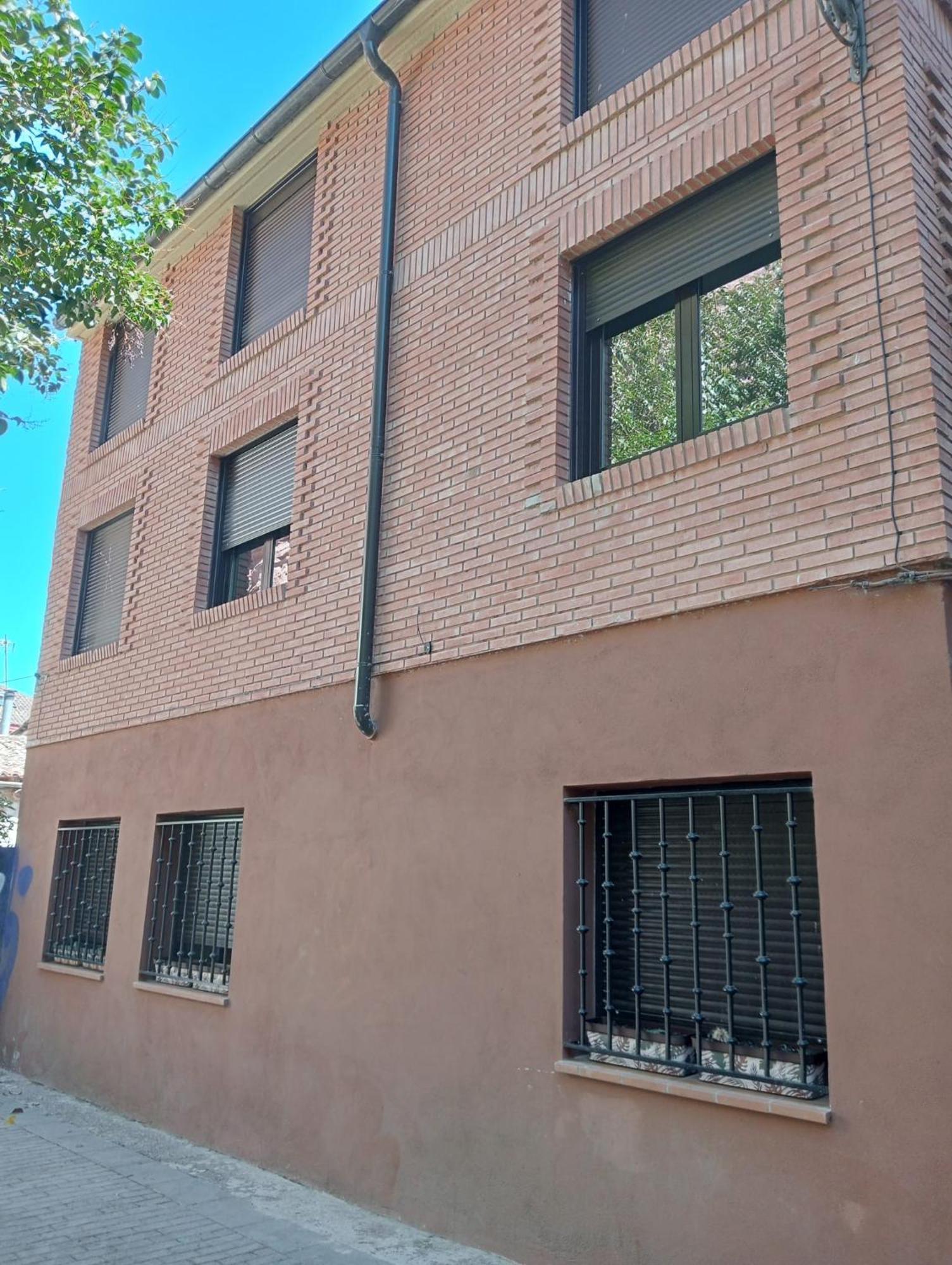 Apartamentos La Piedra En Pleno Centro Historico Con Dos Dormitorios Y Dos Banos Nájera Екстериор снимка