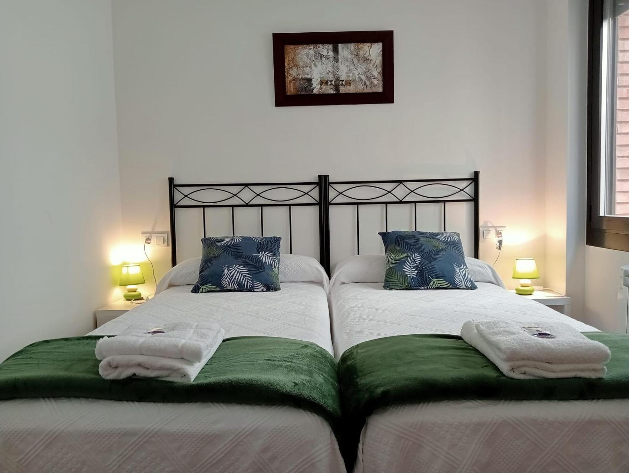 Apartamentos La Piedra En Pleno Centro Historico Con Dos Dormitorios Y Dos Banos Nájera Екстериор снимка